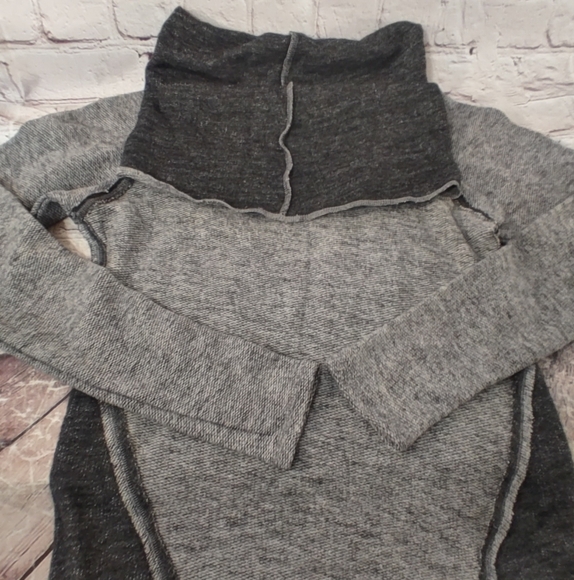 Kuhl Nova Wool Blend Cowl Neck Sweater Small Grey Two Tone - Picture 7 of 12
